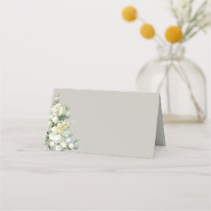 Greige Snowberry+Eukalyptus Winter Wedding geklapp Platzkarte