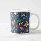 Gremlins™ 80er Retrowave-Muster Jumbo-Tasse (Rechts)