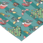 Gremlins | Niedliches Comic Weihnachtsmuster Tischdecke (Schrägansicht)