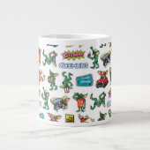 Gremlins™ Sticker-Spaß-Muster Jumbo-Tasse (Vorderseite)