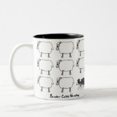 Grenzcollie, der Schaf-Tasse in Herden lebt Zweifarbige Tasse (Links)