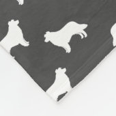 Grenzcollie-Silhouette-Muster-Grau Fleecedecke (Ecke)