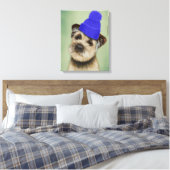 Grenzer Terrier mit blauem Bobble Hat Leinwanddruck (Insitu (Schlafzimmer))
