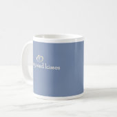 Gretta Rose in der Perlen-Mops-Tasse Kaffeetasse (Vorderseite Links)