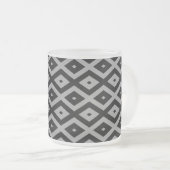 Grey and black diamond pattern mattglastasse (VorderseiteRechts)