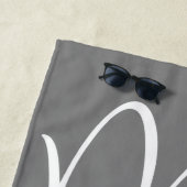 Grey and White Personalisiert Mr. and Mr. Strandtuch (Beispiel)