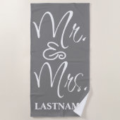 Grey and White Personalisiert Mr. and Mr. Strandtuch (Vorderseite)