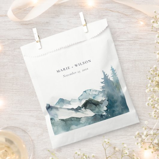 Grey Blush Green Blue Mountains Pine Wedding Geschenktütchen (Ausgeschnitten)