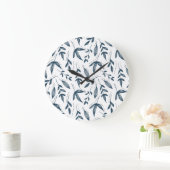 Grey Leaf Pattern Große Wanduhr (Zuhause)