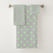Grey Mint Green Polka Dot Badhandtuch Set (Insitu)