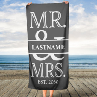 Grey White Mr. und Mrs. Wedding Personalisiert Strandtuch