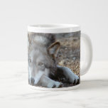 grey-wolf-20 Jumbo-Tasse<br><div class="desc">Diese Tassen und Steins, kommen in eine Vielzahl von Größen, von Arten und von Farben; die wilden und exotischen Tiere ganz kennzeichnen. Diese Tassen machen große Geschenkideen! Einige werden für spezifische Feiertage verziert und einige sind unadorned. Nachdem Sie an den Produktgebrauch "klicken, fertigen Sie ihn" Wahl besonders an, um Ihren...</div>