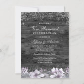 Grey Wood Lila Floral Vow Renewal Einladung (Vorderseite)
