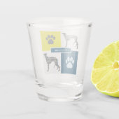 Greyhound / Lurcher Dog Silhouette & Paw Y&B Grid Schnapsglas (Rückseite)
