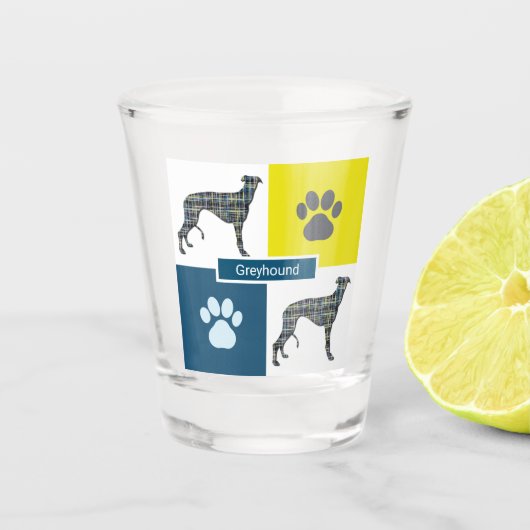 Greyhound / Lurcher Dog Silhouette & Paw Y&B Grid Schnapsglas (Vorderseite)
