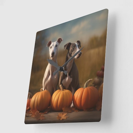 Greyhound Puppy Autumn Delight Pumpkin Quadratische Wanduhr (Winkel)