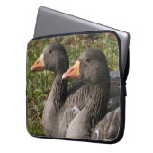 Greylag Gänse Laptopschutzhülle (Vorderseite Links)