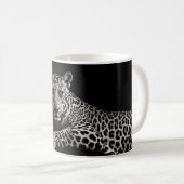 GREYSCALE FOTO VON LYING LEOPARD KAFFEETASSE (VorderseiteRechts)