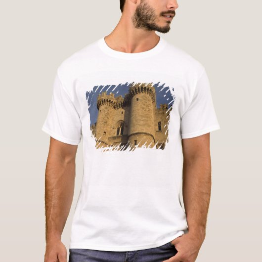 Griechenland, Rhodos Town. Aussicht auf den Palast T-Shirt (Vorderseite)