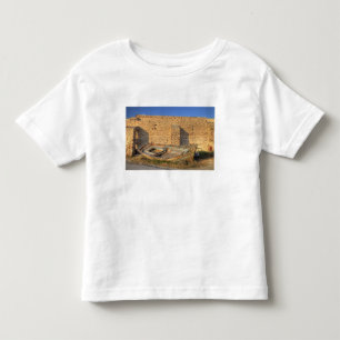 Griechenland, Santorini, Oia. Altes Fischerboot au Kleinkind T-shirt