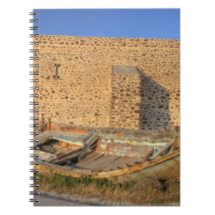 Griechenland, Santorini, Oia. Altes Fischerboot au Notizblock