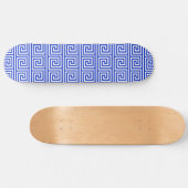 Griechisch Meander Key Squares Muster Blau Skateboard (Horizontal)
