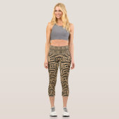 Griechisch Meander Key Squares Muster Brown Capri Leggings (Vorderseite)