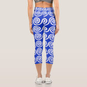 Griechisch Meander Key Waves Muster blau Capri Leggings (Rückseite)