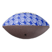 Griechisch Meander Key Waves Muster blau Football (Gedreht 270)