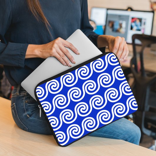 Griechisch Meander Key Waves Muster blau Laptopschutzhülle