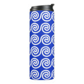 Griechisch Meander Key Waves Muster blau Thermosbecher (Nach links gedreht)