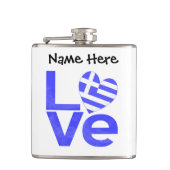 Griechische Flagge Herzblaue LIEBE mit Ihrem Namen Flachmann (Vorderseite)