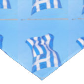 Griechische Flagge in Athen Tischdecke (Schrägansicht)
