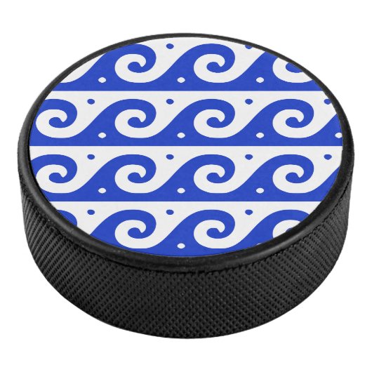 Griechischer Fret, Mittelmeer-Wellenmuster, Blau Eishockey Puck (3/4)