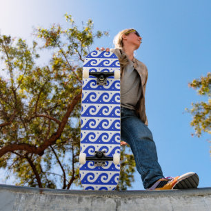 Griechischer Fret, Mittelmeer-Wellenmuster, Blau Skateboard