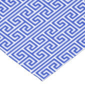 Griechischer Meander Key H Blue, Ihr Name, persona Tischdecke (Schrägansicht)