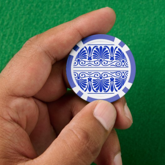 Griechisches Mittelmeer Arabeske Muster Blau Pokerchips (Hand)