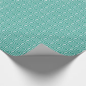 griechisches Schlüsseldesign - aquamarin-weißes Em Geschenkpapier (Ecke)