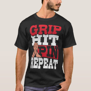 Griffe auf das Button Wiederholarm Wrestler 1 T-Shirt