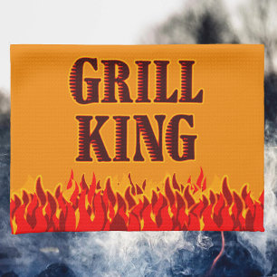 Grill King Rote Flammen auf dunkelgelbem Küchenhan Geschirrtuch