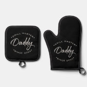 Grill Master Daddy Personalisiertes Jahr Ofenhandschuh & Topflappen-Set (Vorderseite)