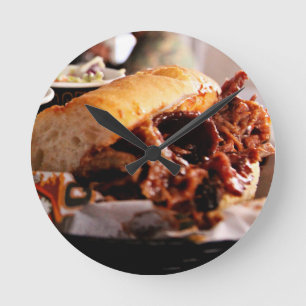 GRILLEN Rindfleisch-Bruststück-Sandwich Runde Wanduhr