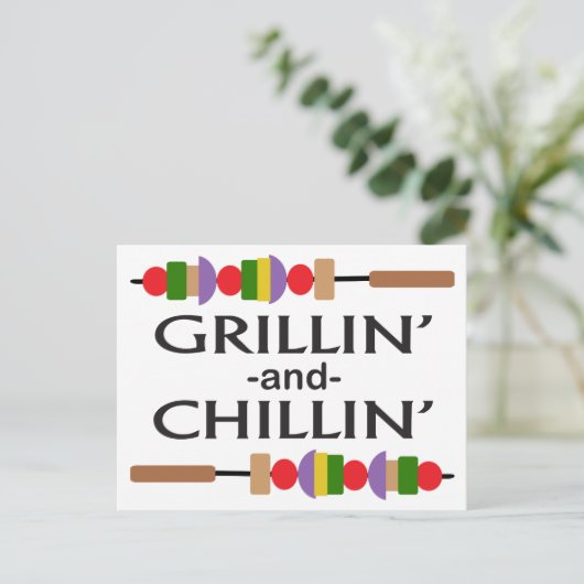 Grillin und Chillin Postkarte (Stehend Vorderseite)