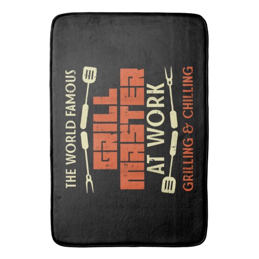 Grillmeister bei der Arbeit Grillabkühlung Funny G Badematte (Vorderseite Vertikal)