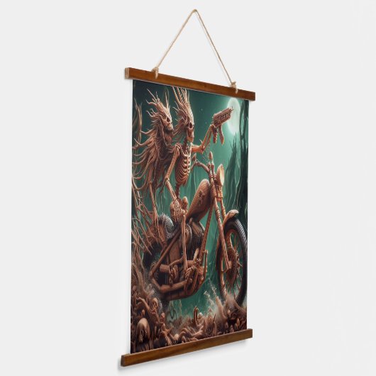 Grimbone und Skulldust montierten ihren großen Cho Wandteppich Mit Holzrahmen (Gewinkelt)