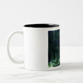 Grimischer Halloween-Sensenmann und Spuk Haus Zweifarbige Tasse (Links)