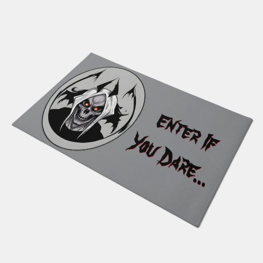 Grimmiger Sensenmann geben Sie ein, wenn Sie es wa Fußmatte (Schrägansicht)