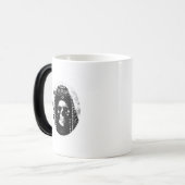 Grimmiger Sensenmann-Schädel-Entwurf Verwandlungstasse (Vorderseite Links)