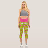 Grinch in Pink Santa Hat Capri Leggings (Vorderseite)