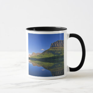 Grinnel Point und Allen Mountains reflektieren in Tasse